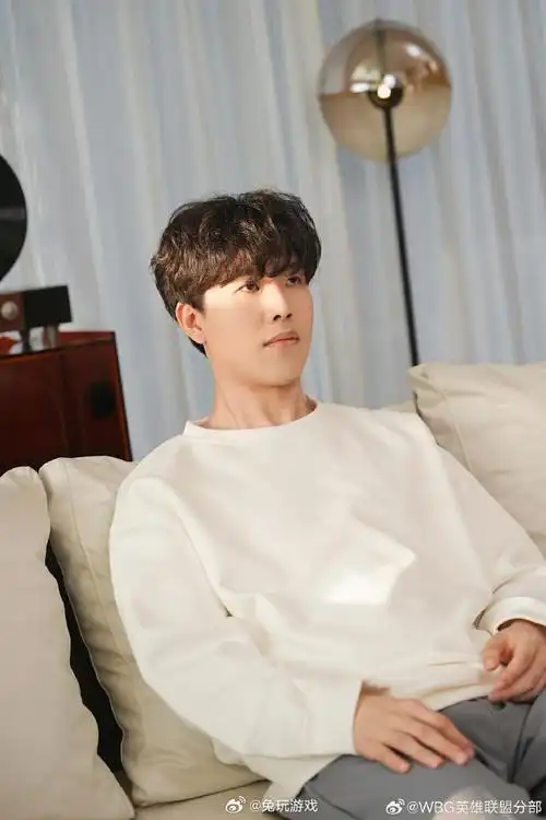 分享theshy花絮返图帅帅的shy哥