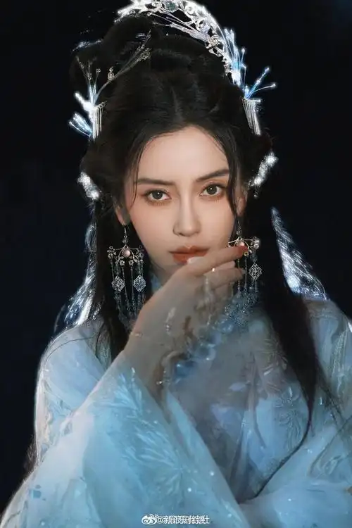 杨颖@angelababy 中秋节写真美疯了……__财经头条