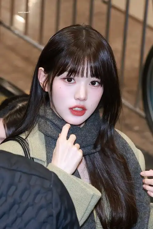 张元英超话92#张元英五代icon#231114  gmp高清饭拍3pcr.