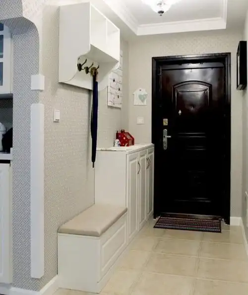 门口玄关鞋柜一体装修