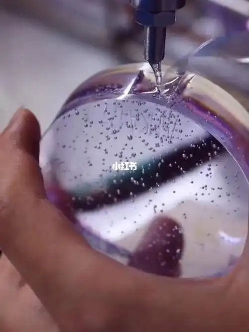 这个眼镜片,业内人称满天星,你想带嘛,这次多打了亿点小气泡