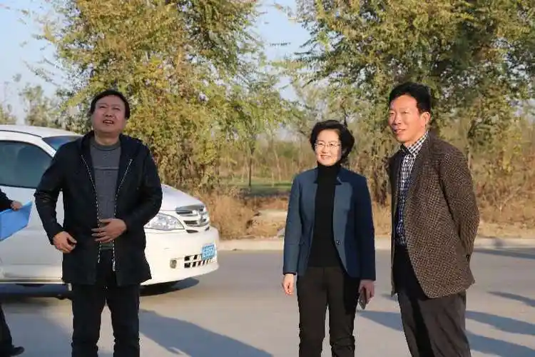 市计生协常务副会长王建华,县政府副县长,计生协第一副会长段丹丹,县