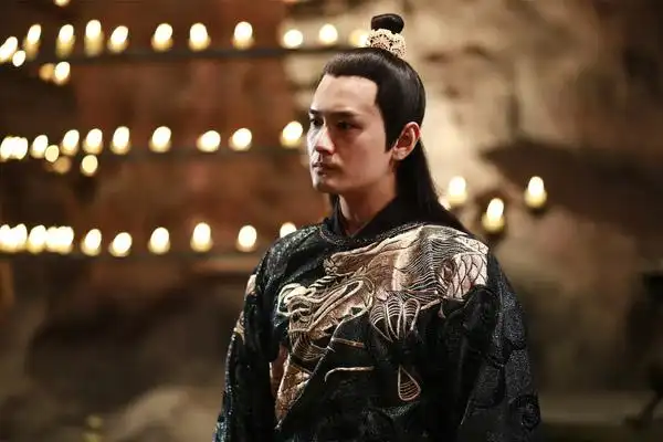 [保存到相册]搜狐娱乐讯 大型古装探案剧《通天狄仁杰》正在横店热拍