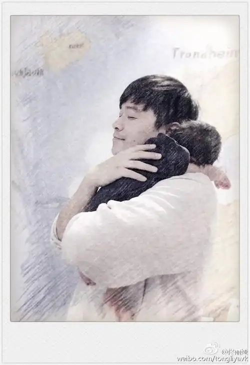 佟丽娅晒父子照为陈思诚庆生