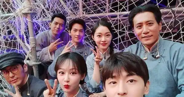 "四朵小花"杨紫与李现的瓜_生日_朋友_对方