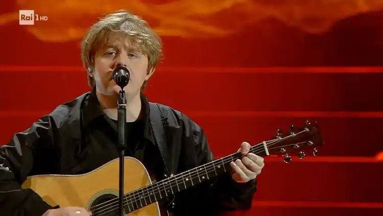 【猴姆独家】英国超人气男星#lewis capaldi#最新意大利现场