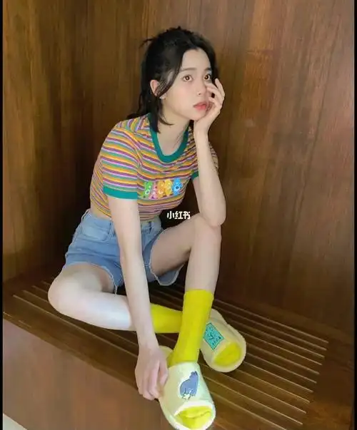 欧阳娜娜甜酷女孩夏季穿搭