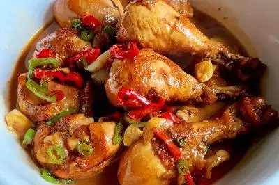 猪耳黄瓜焖饭的家常做法_红烧鸡腿猪耳黄瓜焖饭怎么做好吃_豆果美食