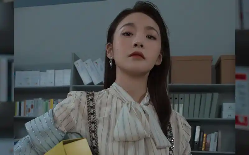 张佳宁百变时尚高清桌面壁纸