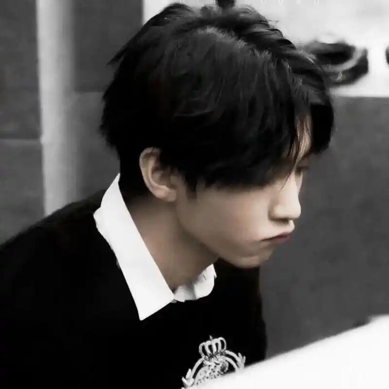 来一波王俊凯高质量头像