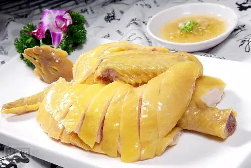 作为在海外影响力最大的中国菜系,粤菜馆遍布全球,因此有"有华人的