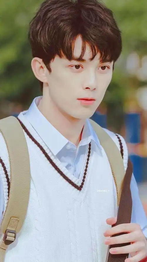 吴磊高清图片~超帅~,吴磊帅气照片 高清(男神吴磊高清帅气壁纸#不看