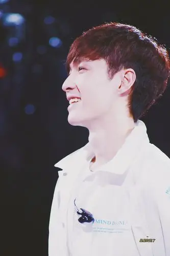 豆瓣图楼张艺兴笑起来也太治愈了吧