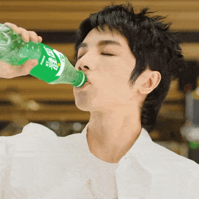 华晨宇雪碧广告大片公开 酷帅清爽随机切换不愧是百变花!