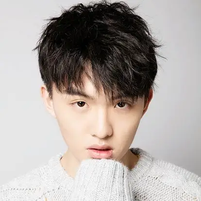 郑伟,2000年12月18日出生于北京,中国内地男演员.