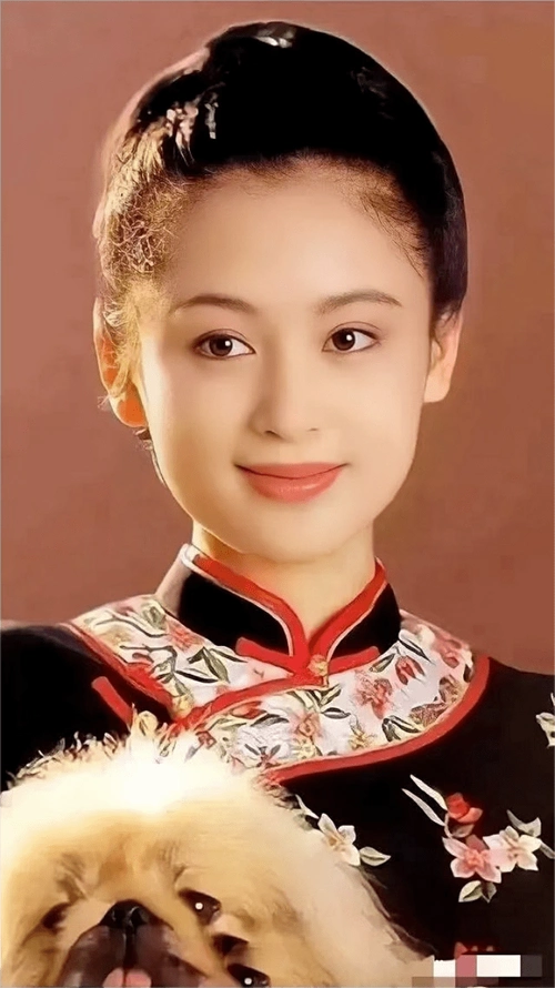 选女主角时,"琼瑶女郎"陈红前去试镜,那年陈红26岁,尚处于颜值巅峰期