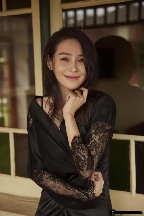 每一周,胡俊完成工作,都会去陪于明加,如果对方不在剧组,还能一起吃个