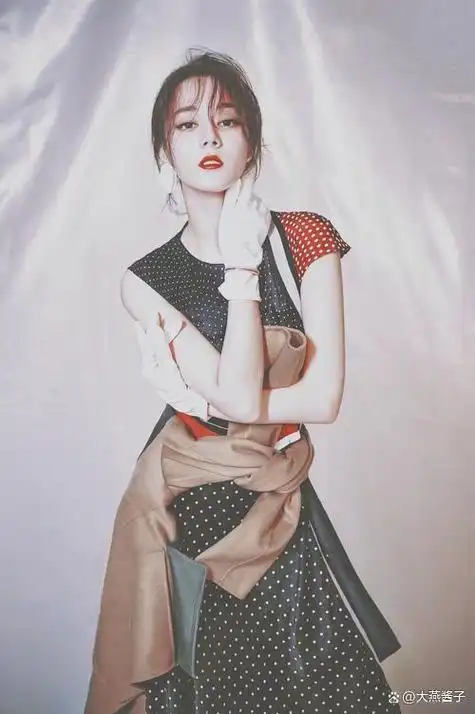 angelababy,原名杨颖,是一位中德混血的演员和模特.