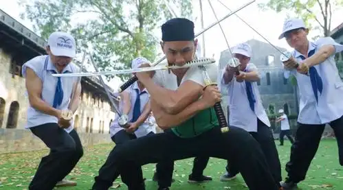 越南真人版路飞,索隆和艾斯,颜值姑且不说,打架场面全神还原?