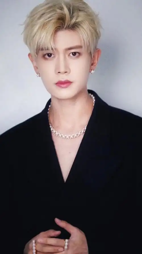 晚安,心上任卡大头版任嘉伦壁纸 6p#任嘉伦