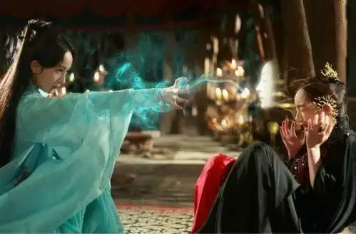 女星施法术:杨幂演技炸裂,赵丽颖灵巧,她武器不如5毛钱特效?