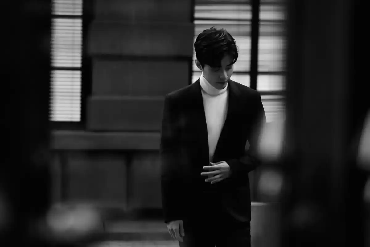 肖战黑白西装氛围感:爱你的每一天