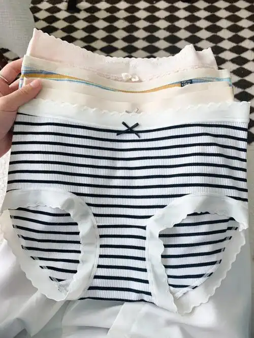 胖姐妹过来92这内裤我不信你穿不下60