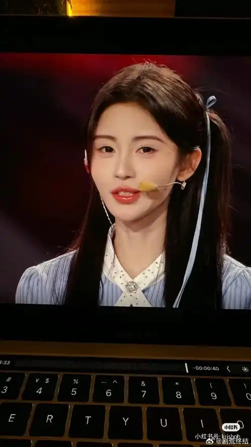 鞠婧祎撞脸马嘉祺