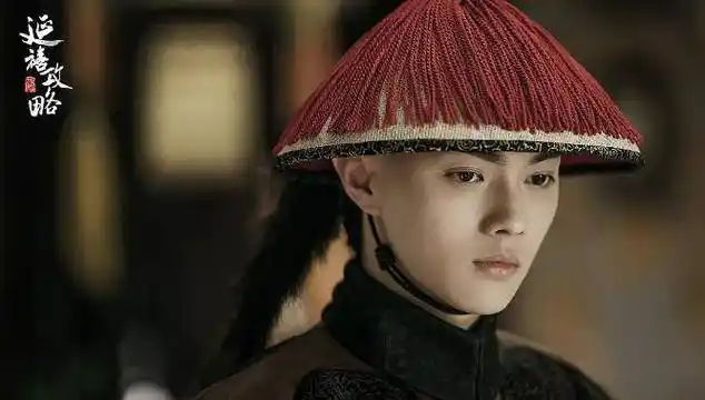 未播完,许凯又一部新剧将袭,女主美貌媲美短发白鹿_李一桐_女生_七雪