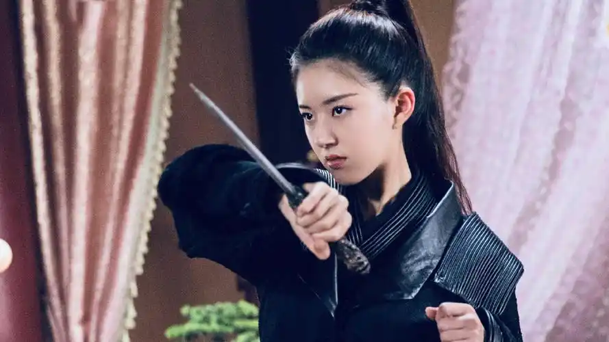 赵露思《三千鸦杀》高清剧照图片壁纸