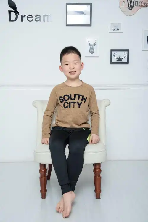 果果小朋友,8周岁照片