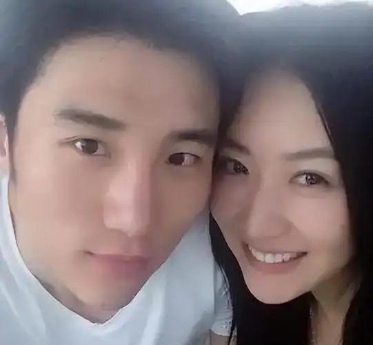 白冰从京城四美沦落到36岁单亲妈妈她经历了什么