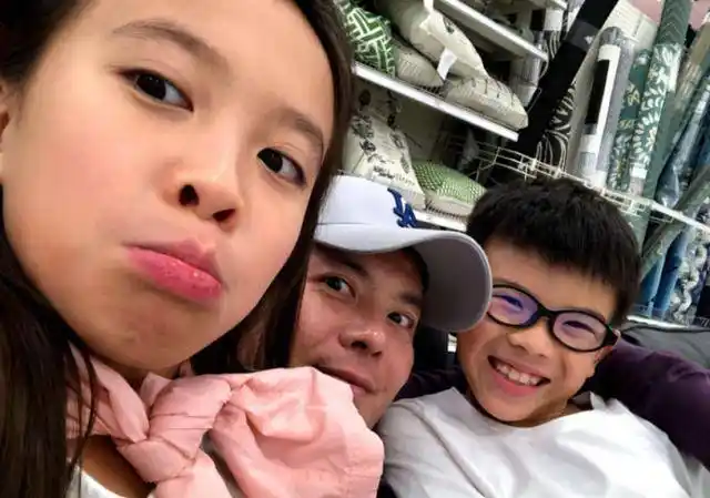 刘涛一家四口出游,儿子眉清目秀女儿亭亭玉立,颜值一个比一个高