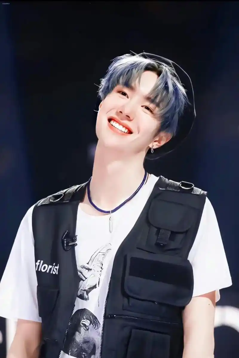 瞬间能被治愈,甜甜的笑!#王一博 #你浅浅的微笑就像乌梅子酱 - 抖音