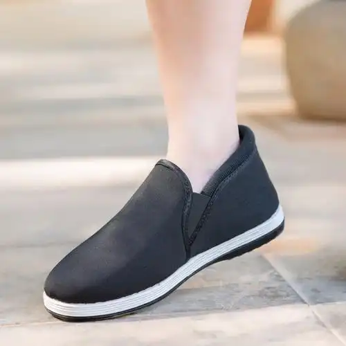 北京布鞋男款冬季推荐(中国人喜欢了千年的老布鞋,健康养脚,保暖轻盈