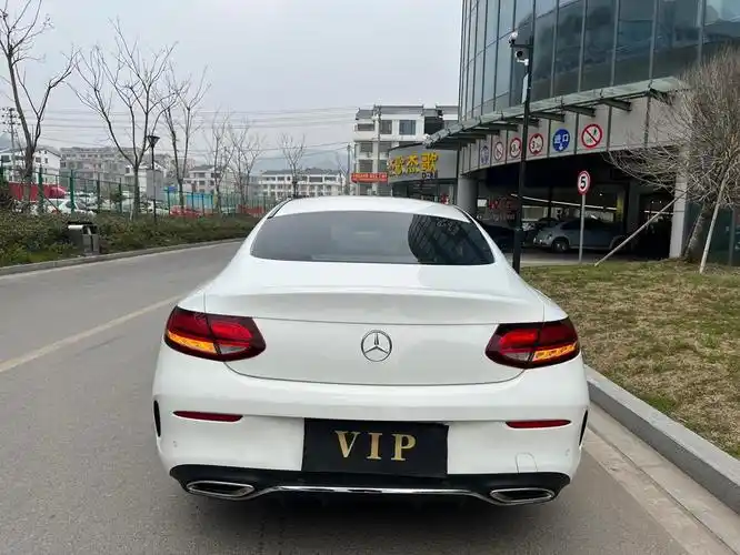 奔驰c260coupe两门轿跑!一手车,实表3.8万公里!刚