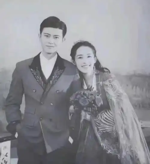 任嘉伦,李沁男俊女美,他和她在一起的时候笑得好开心,cp感一下子就有