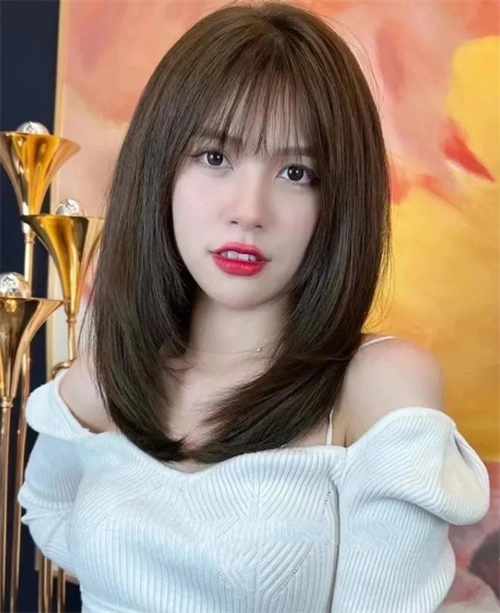 职场女生流行发型 性感内扣锁骨发_职场发型 - 美发站