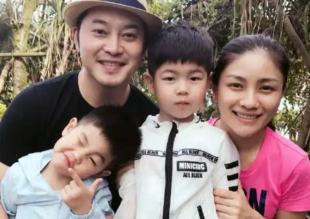 胡可的第一个丈夫胡可前任本文共2363字