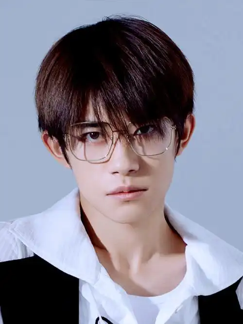 易烊千玺同款眼镜框男潮超轻纯钛眼睛框镜架女近视眼镜可配有度