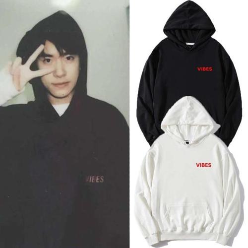 易烊千玺同款连帽卫衣男女简约英文周边外套 七周年粉丝应援服