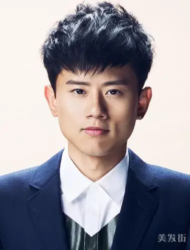 张杰这个发型怎么剪