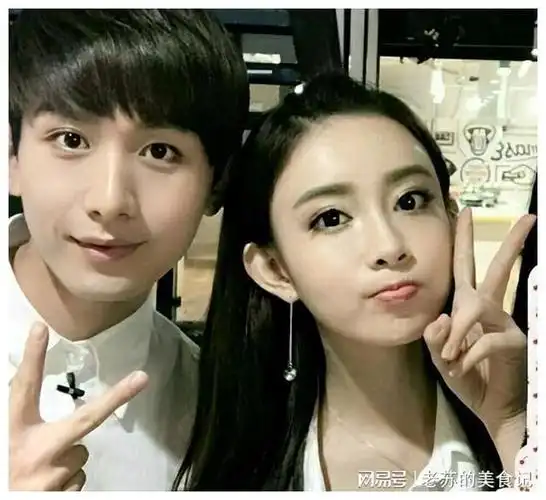 一直到与袁冰妍一起出演的《琉璃》,他在剧中的造型真的惊艳了观众一