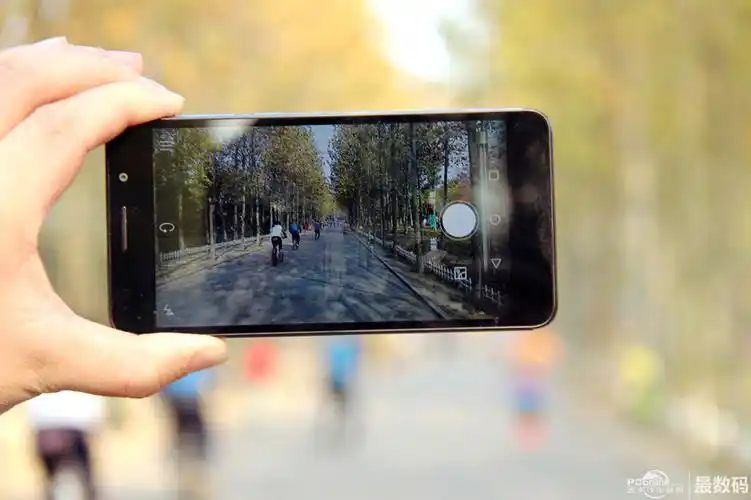 手机圈   华为荣耀6 拍摄  请点击大图   iphone6 plus 拍摄  请点击