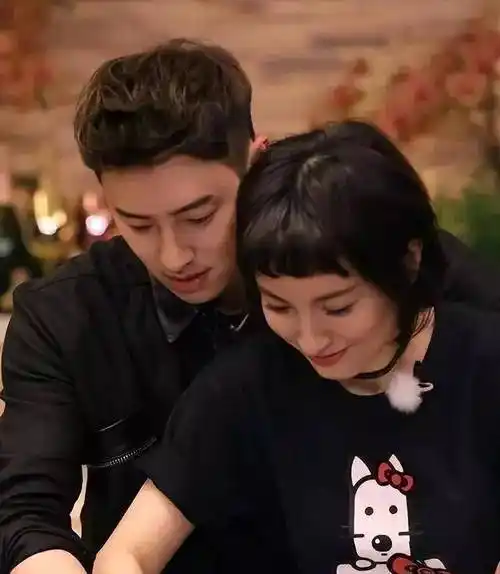 隐形富婆吴昕:身价上亿被潘玮柏分手,拒绝海涛成快本最大赢家_李易峰