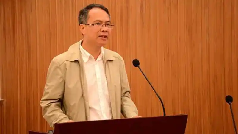 (深圳市宝安区人大常委会副主任,党组副书记李献荣讲话)