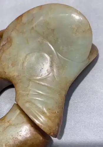 一件红山文化玉猪龙拍出1600万