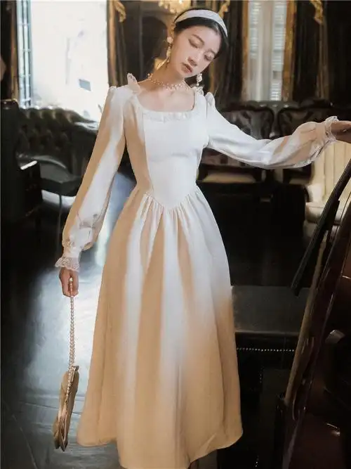 法式复古白色宫廷风方领蕾丝连衣裙欧洲修身小礼服少女气质轻婚纱