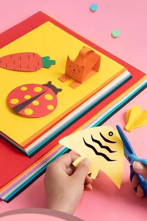 黑白彩色硬卡纸儿童手工纸4k装裱打印封面绘画裱画名片用牛卡儿童小