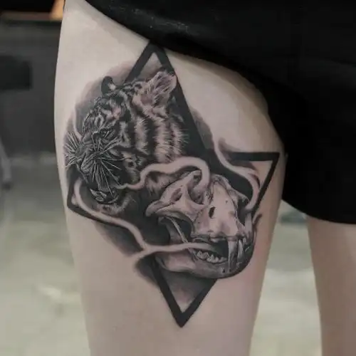 大腿几何图形虎首龙头骨纹身图案